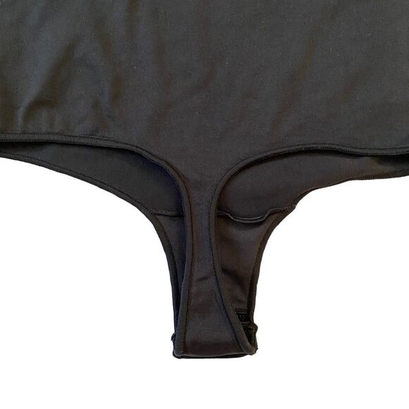 SKIMS Essential Raw High Crew Neck Onyx Bodysuit Sz S/M NWOT - Picture 8 of 15